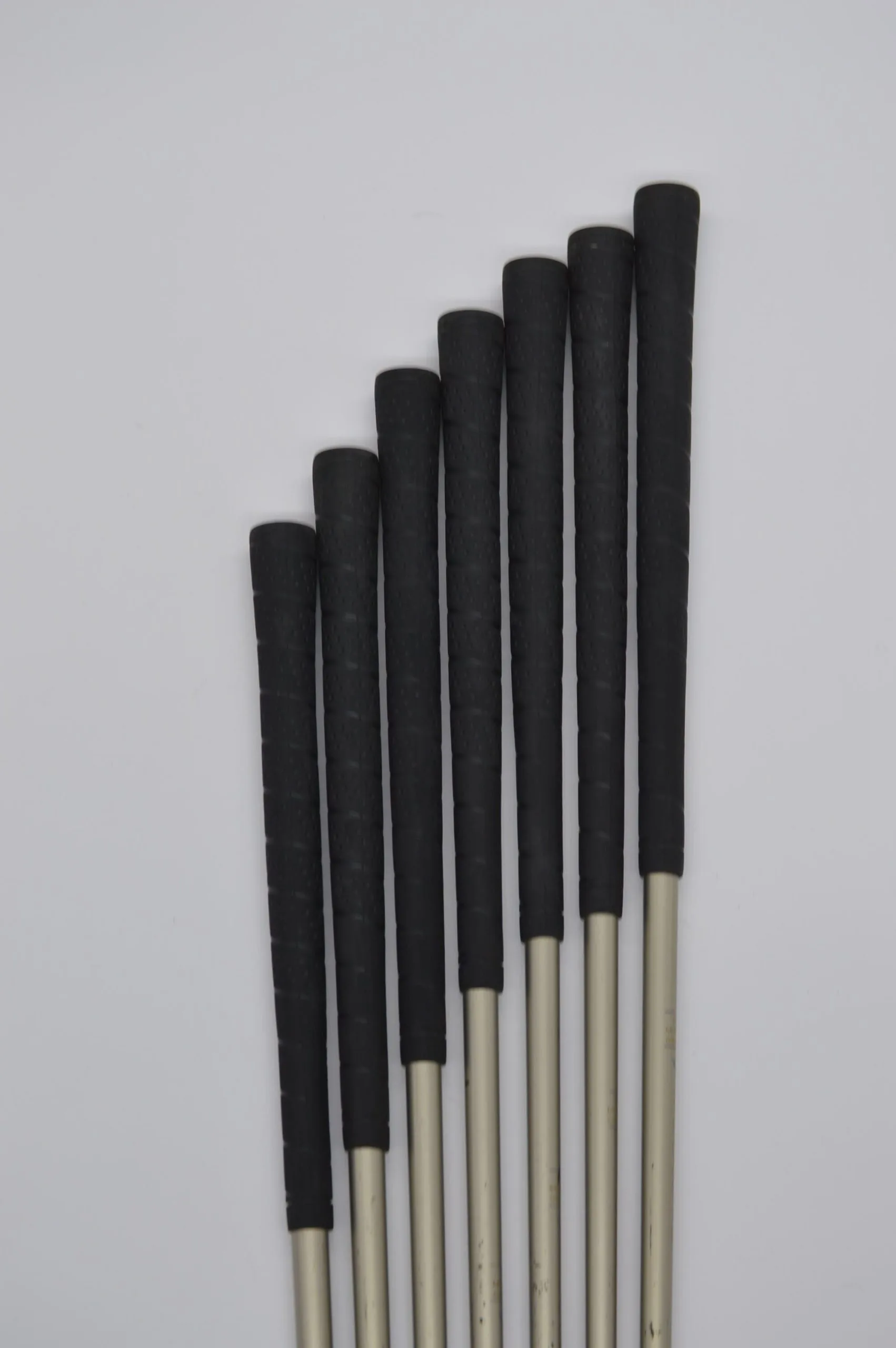 GolfRoots Women's Dunlop Centrus 3-9 Iron Set W Flex 8 GolfRoots Women's Dunlop Centrus 3-9 Iron Set W Flex - Image 6